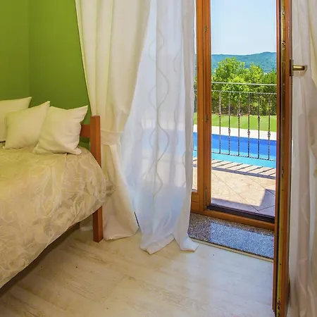Vila Tranquil In Pazin With Swimming Pool *