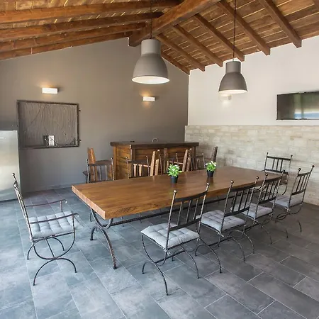 Tranquil In Pazin With Swimming Pool Vila *