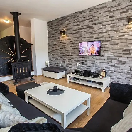 Tranquil In Pazin With Swimming Pool *